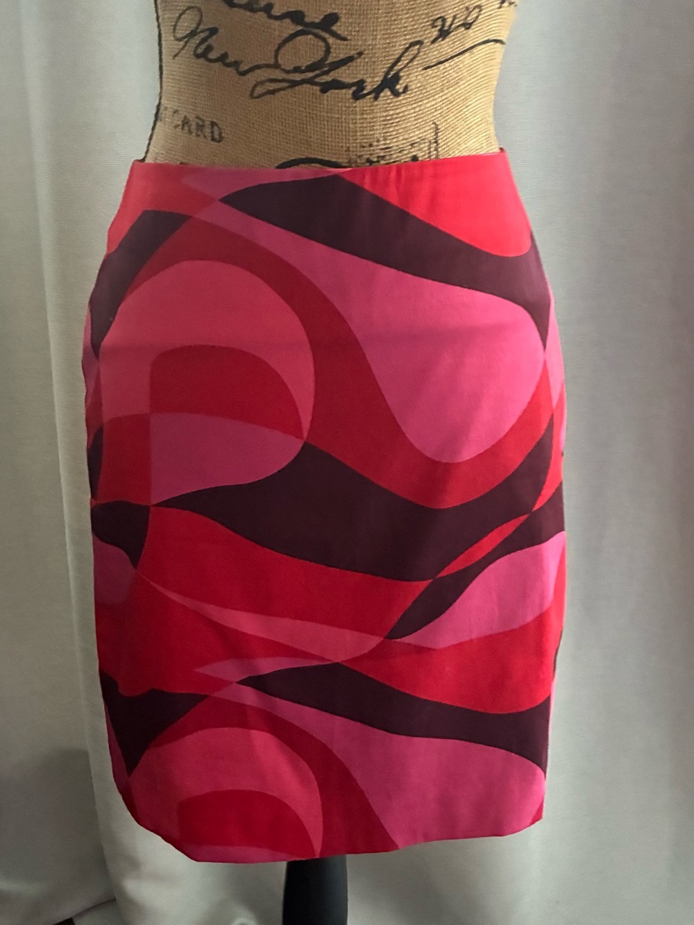 Ann Taylor Red and Pink Abstract Print Pencil Skirt